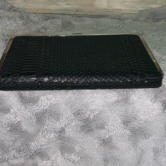 Pinkstix Black Clutch - Picture 6 of 12